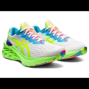 ASICS Women’s Novablast 2